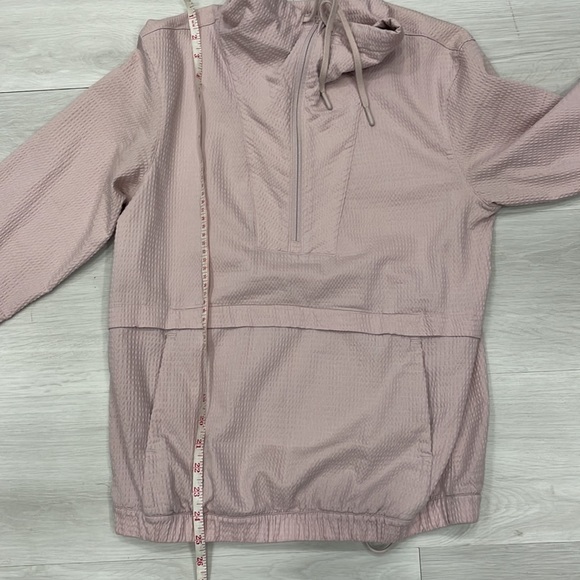 Lululemon Athletica 2020 Pack Light Pullover in Porcelain Pink - Picture 10 of 16
